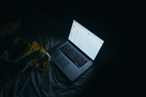 Screens in the dark